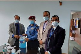 नेपाल प्रहरी र राष्ट्रिय वाणिज्य बैंकबीच प्रहरीको तलबी बचत खाता सञ्चालन र बिना धितो पेशाकर्मी सरलकर्जा सम्बन्धी समझदारीपत्रमा हस्ताक्षर
