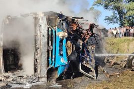 त्रिशुलीमा बस खस्दा ४ यात्रुको मृत्यु