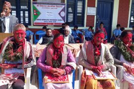 अवकाश शिक्षकलाई ४० हजार नगदसहित सम्मान