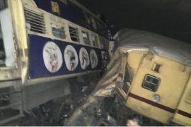 भारतमा दुई रेल ठोक्किँदा ९ को मृत्यु