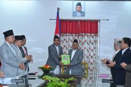 राष्ट्रपति पौडेल समक्ष राष्ट्रिय प्राकृतिक स्रोत तथा वित्त आयोगको वार्षिक प्रतिवेदन पेश