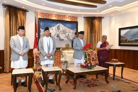 नवनियुक्त प्रधानमन्त्री कार्कीद्वारा शपथ ग्रहण