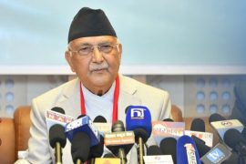 एमाले अध्यक्ष ओलीको प्रश्न– ‘हतियार र कैदी छाडेर नेतालाई थुनेर कसरी हुन्छ निर्वाचन?’