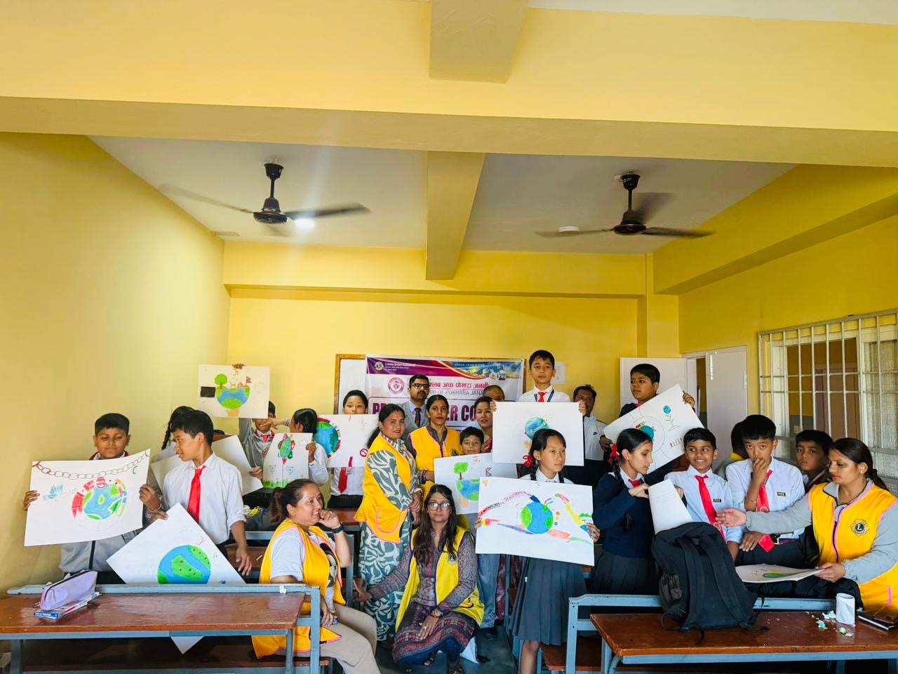 लायन्सद्वारा पिस पोस्टरमार्फत शान्तिको रंगमा एकताको खोजी