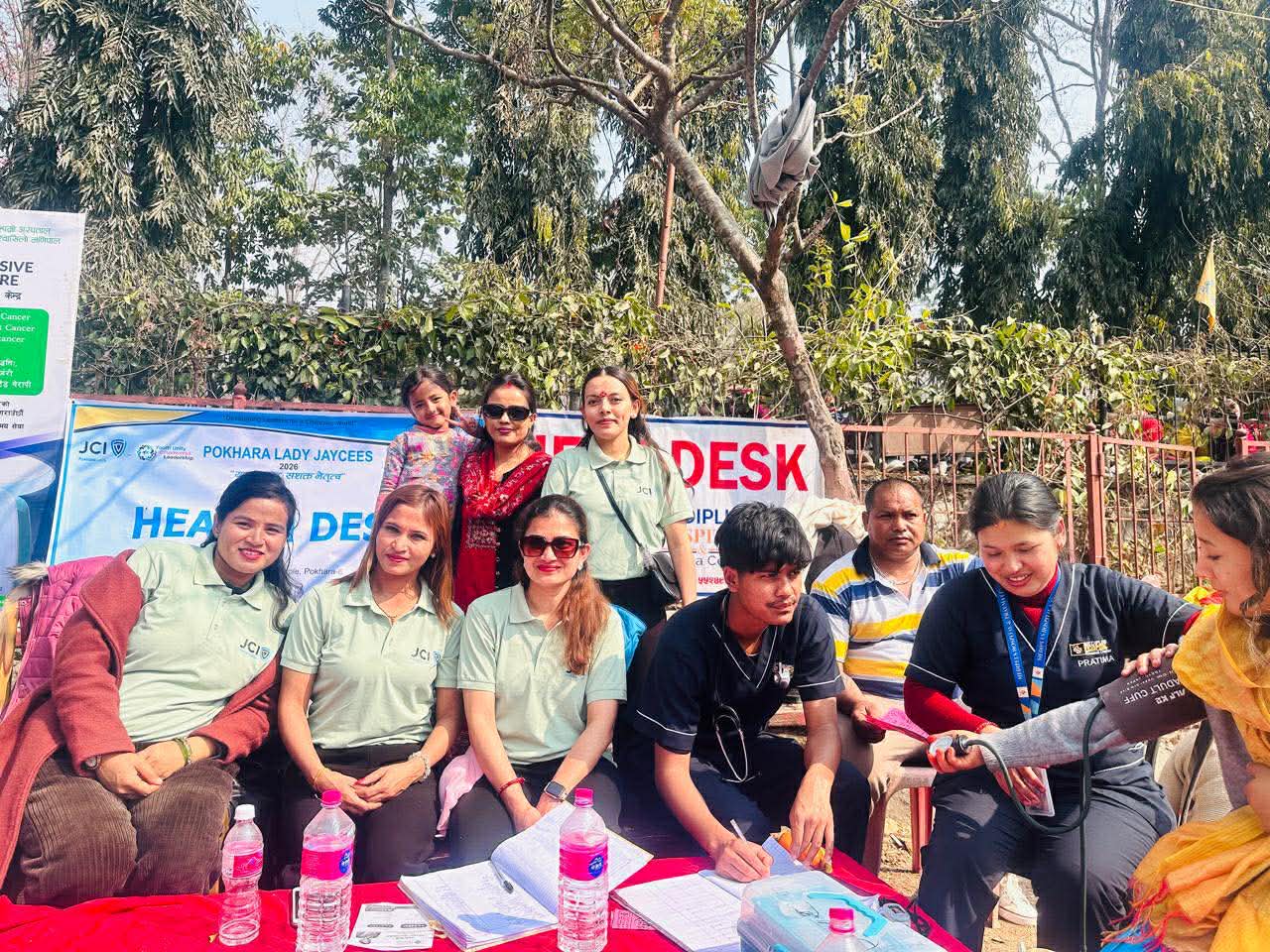  महाशिवरात्रि विशेषमा पोखरा लेडी जेसीजद्वारा केदारेश्वर मन्दिरमा हेल्थ डेस्क सञ्चालन