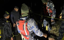 फेवातालमा कार खस्दा युवकको मृत्यु:सशस्त्र प्रहरी बल नं. २४ गण हे.क्वा. कालिका कास्कीको उद्धार