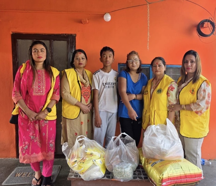  पोखरा–२९ भण्डारढिकमा क्यान्सर पीडित दुर्गा आले मगरलाई क्लबको मानवीय सहयोग