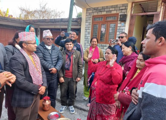 सेती–फुस्रेखोला कटानले दोविल्ला बस्ती जोखिममा, स्थानीयले उम्मेदवारसँग मागे दीर्घकालीन प्रतिवद्धता