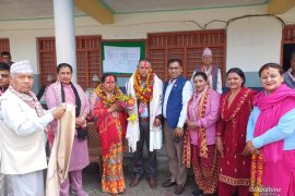 महेन्द्र माध्यमिक विद्यालयका प्रधानाध्यापक बासुदेव पौडेललाई सम्मानसहित विदाई