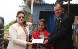 कास्कीमा पहिलोपटक सार्वजनिक सेवाको ‘होम डेलिभरी’ सुरु: अन्नपूर्ण गाउँपालिकाबाट राहदानी घरमै वितरण