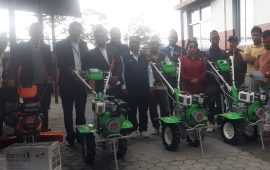 कृषकलाई कृषि सामग्री तथा उपकरण वितरण
