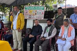 शैक्षिक सामग्रीसँगै वातावरणीय चेतना फैलाउँदै बाबा फाउण्डेशन