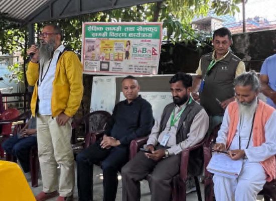 शैक्षिक सामग्रीसँगै वातावरणीय चेतना फैलाउँदै बाबा फाउण्डेशन