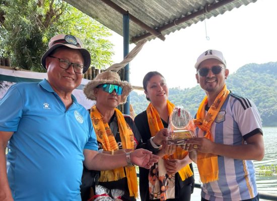 रूपातालमा फिसिङ महोत्सव : १७.५ किलो माछा समात्दै सोम गुरुङ प्रथम