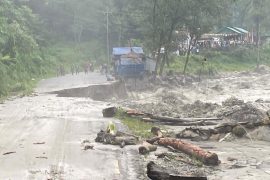 कास्कीको अन्नपूर्णमा बाढीको वितण्डा, पुल, सडक र घरमा व्यापक क्षति