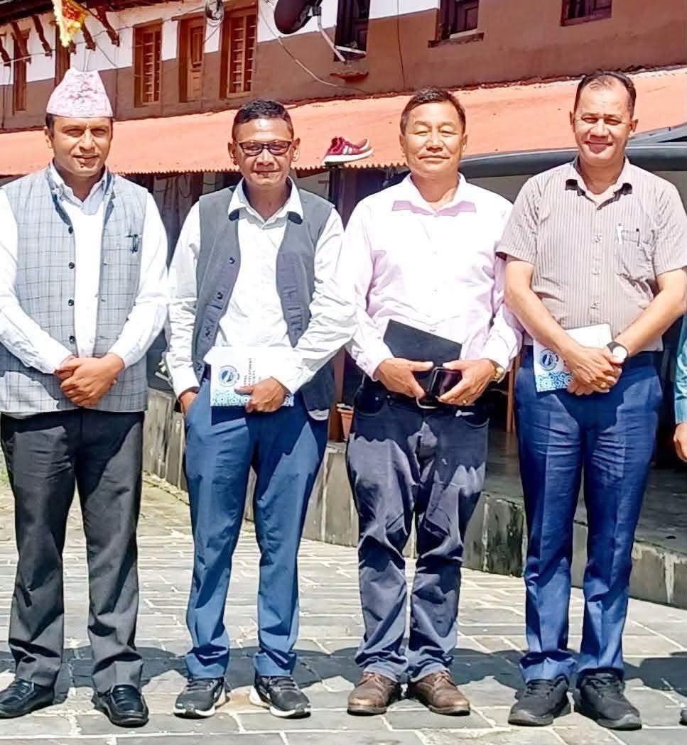 विपद्मा स्थानीय सरकारको एकता : घान्द्रुक सडक खुलाउन जुट्यो सहयोगको हात