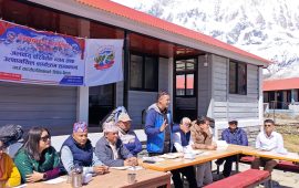 हिमालमै पुगेर अन्नपूर्ण गाउँपालिकाको बैठक : जलवायु जोखिमदेखि ‘रिजिलेण्ट एबीसी’सम्म ८ निर्णय