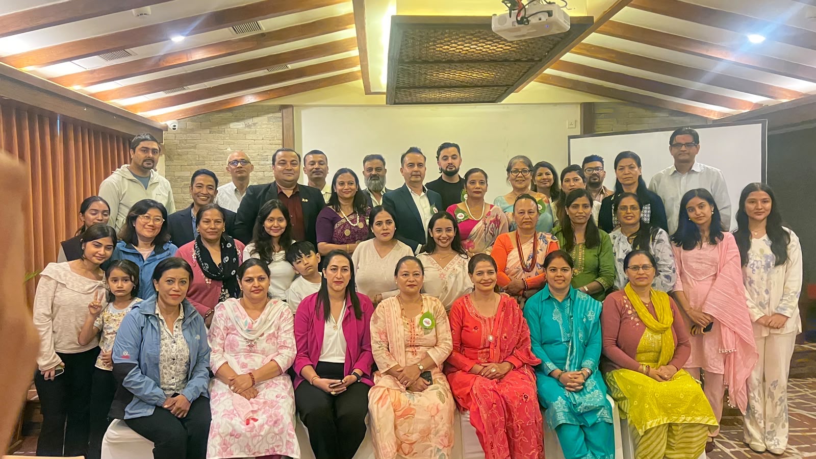 एआई सिक्दै पोखराका ४५ महिला पर्यटन व्यवसायी, डिजिटल बजारमा प्रतिस्पर्धा गर्ने तयारी